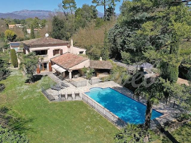 Vente Villa 5 pièces 235 m2 Callian
