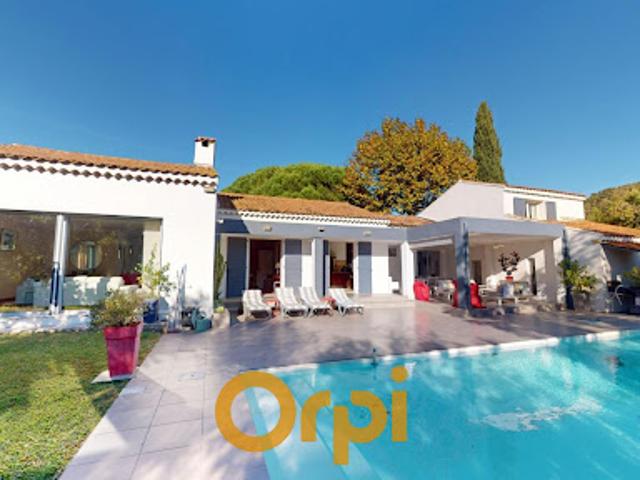 Vente Villa 5 pièces 240 m2 Carqueiranne