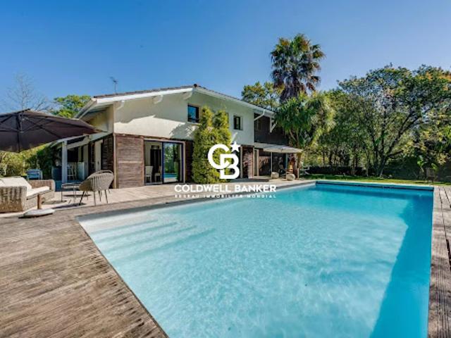 Vente Villa 5 pièces 272 m2 Saint Martin de Seignanx
