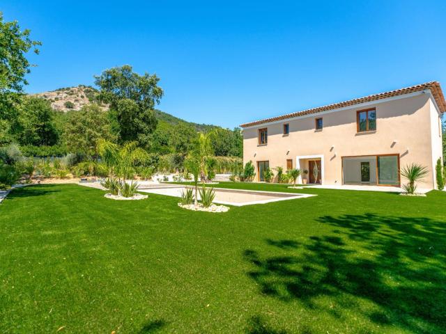Vente villa 6 Pièce s 190m² Le Plan de la Tour