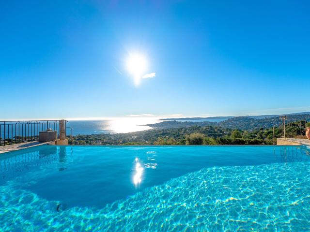 Vente villa 6 Pièce s 350m² Sainte Maxime