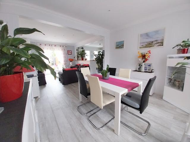 Vente Villa 6 pièces 109.7 m2 Saint Malo