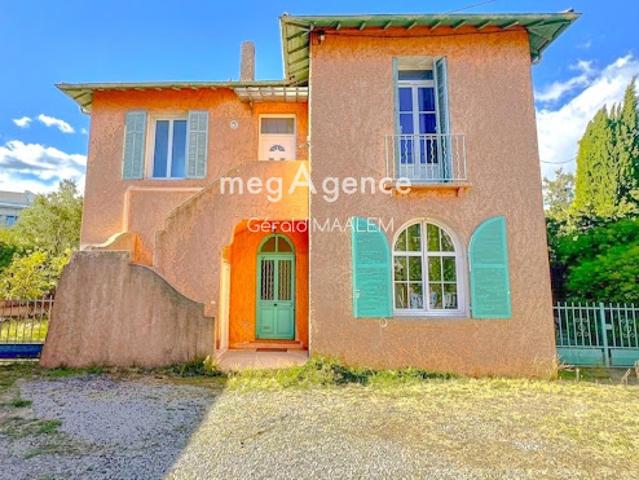 Vente Villa 6 pièces 117 m2 Frejus