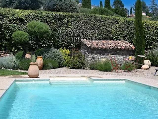 Vente Villa 6 pièces 120 m2 Cotignac