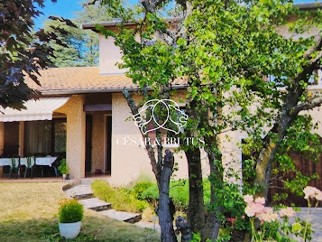 Vente Villa 6 pièces 127.5 m2 Francheville