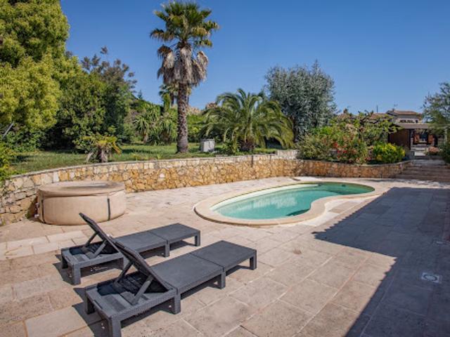 Vente Villa 6 pièces 127 m2 Mandelieu la Napoule