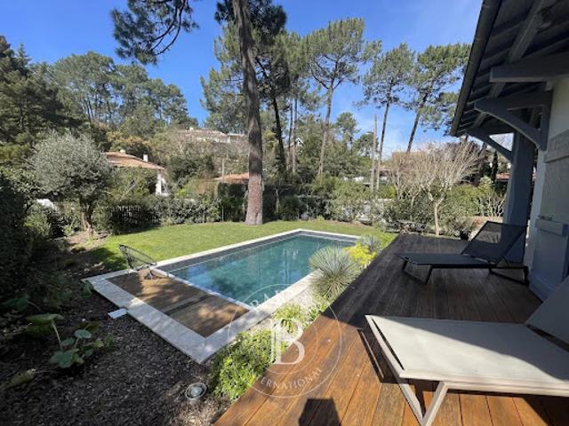 Vente Villa 6 pièces 140 m2 Arcachon