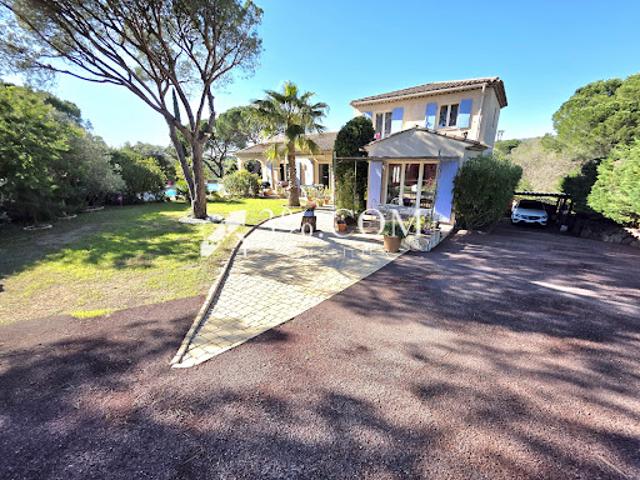 Vente Villa 6 pièces 145 m2 Saint aygulf
