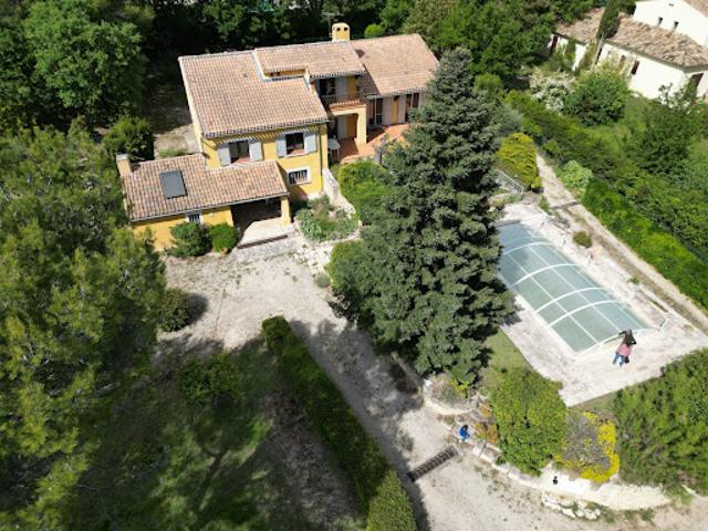 Vente Villa 6 pièces 147 m2 Merindol