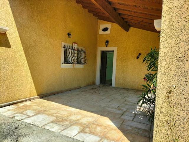 Vente Villa 6 pièces 149 m2 Malataverne