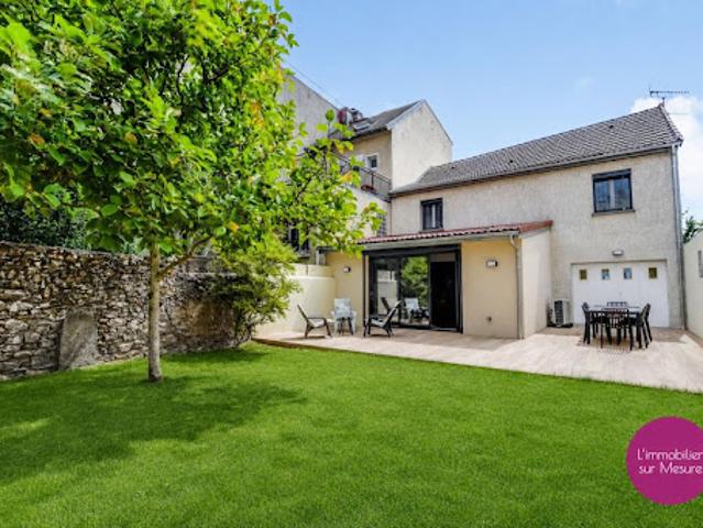 Vente Villa 6 pièces 150 m2 Montreuil