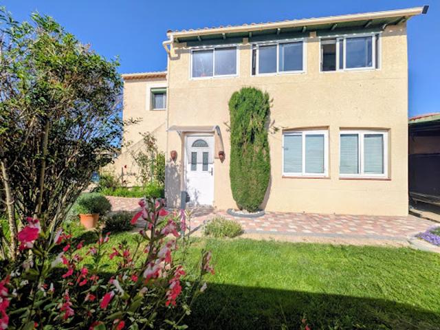 Vente Villa 6 pièces 160 m2 Saint Geniès de Fontedit