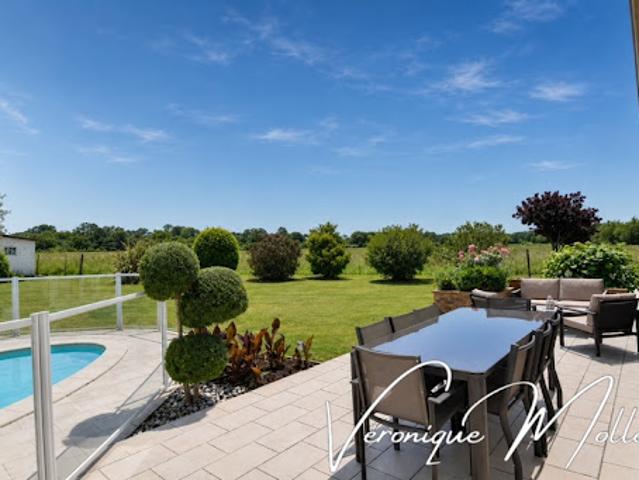 Vente Villa 6 pièces 165 m2 Lignan de Bordeaux