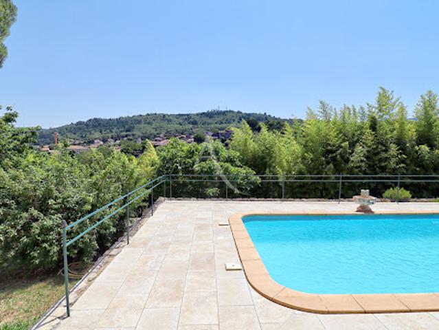 Vente Villa 6 pièces 184 m2 Céreste