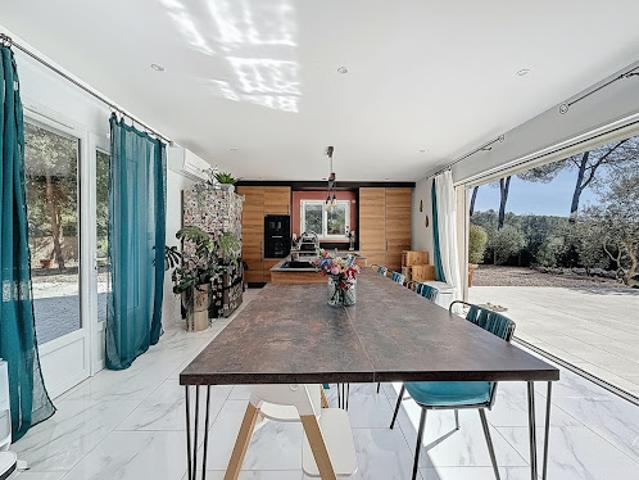 Vente Villa 6 pièces 187.76 m2 Lorgues