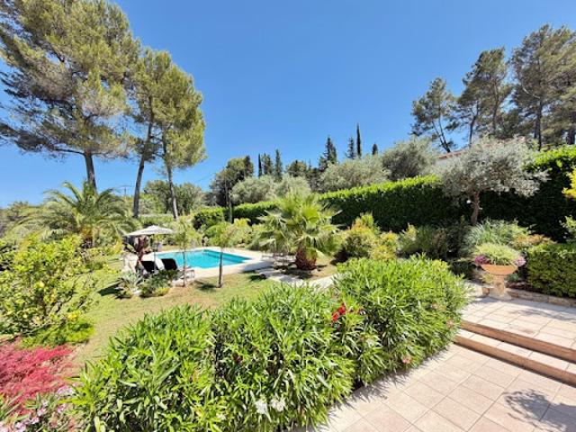 Vente Villa 6 pièces 189 m2 Peymeinade