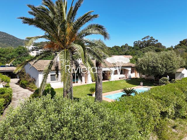 Vente Villa 6 pièces 190 m2 Cavalaire sur Mer