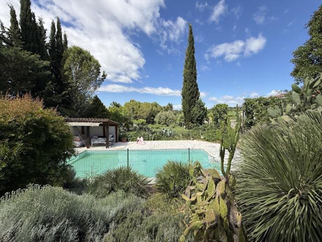 Vente Villa 6 pièces 199 m2 Aigues Vives