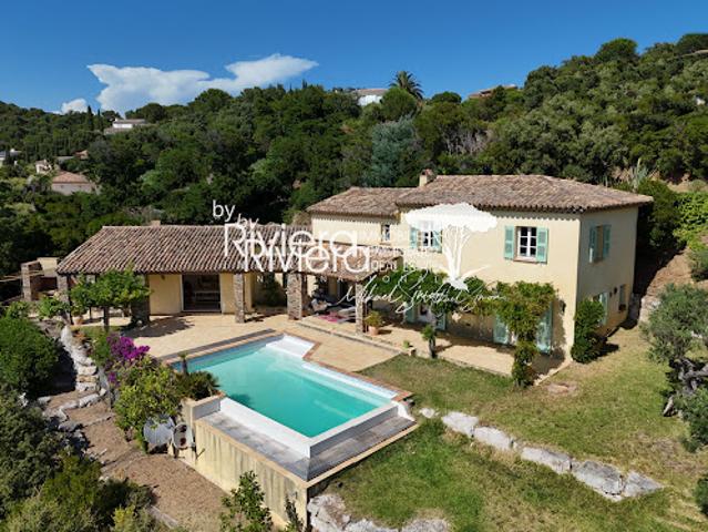 Vente Villa 6 pièces 200 m2 Cavalaire sur Mer