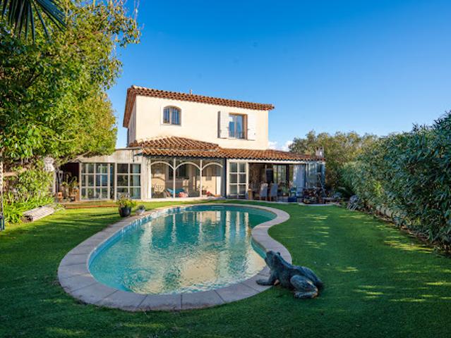 Vente Villa 6 pièces 200 m2 Sainte Maxime