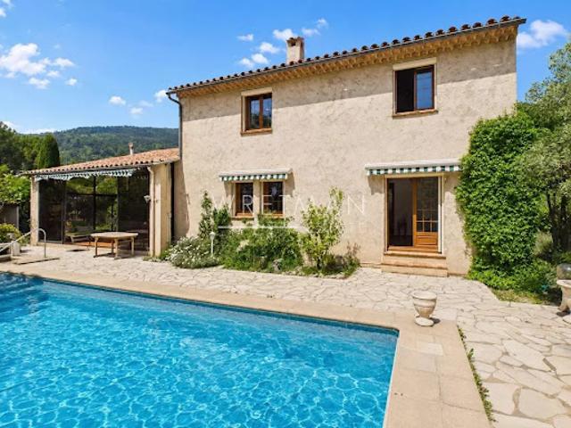 Vente Villa 6 pièces 203 m2 Seillans