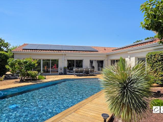 Vente Villa 6 pièces 210 m2 Bérat