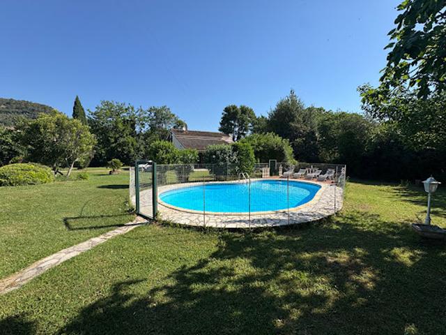 Vente Villa 6 pièces 217 m2 Gonfaron