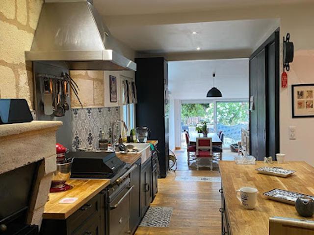 Vente Villa 6 pièces 218 m2 Saint Loubès