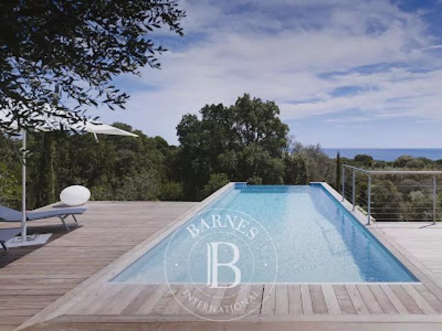 Vente Villa 6 pièces 218 m2 Sainte lucie de porto vecchio