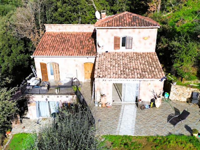 Vente Villa 6 pièces 220 m2 Santa Maria Figaniella