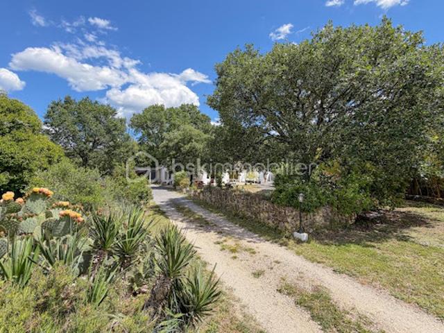 Vente Villa 6 pièces 222 m2 Sauteyrargues