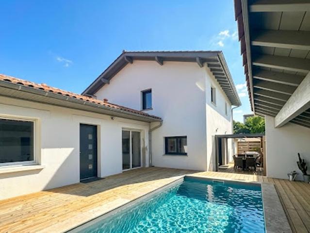 Vente Villa 6 pièces 230 m2 Anglet
