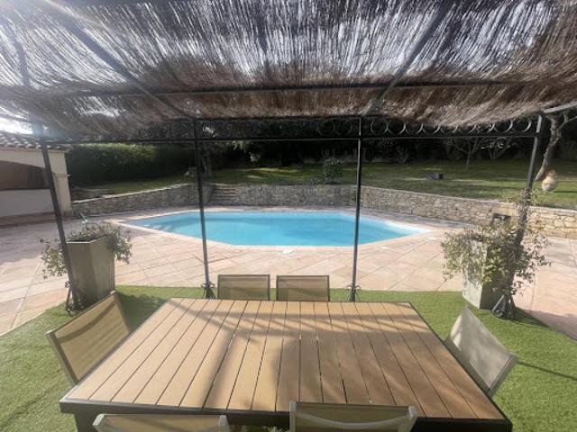 Vente Villa 6 pièces 230 m2 Nimes