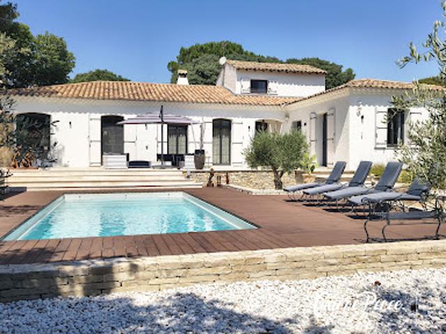 Vente Villa 6 pièces 240 m2 Nimes