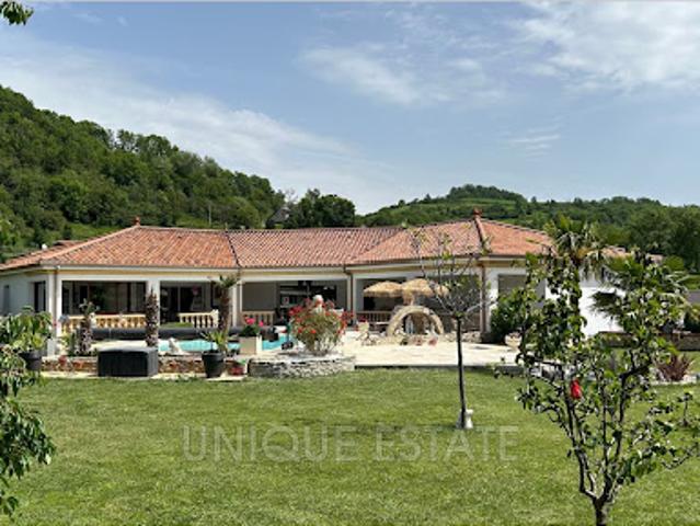 Vente Villa 6 pièces 240 m2 Saint Vincent