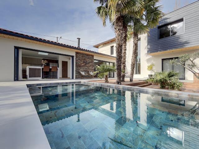 Vente Villa 6 pièces 245 m2 Collongues