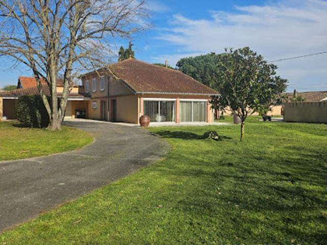 Vente Villa 6 pièces 250 m2 Castelnau d'Estrétefonds