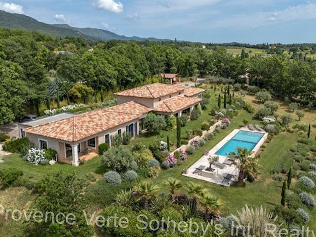 Vente Villa 6 pièces 261 m2 Aups