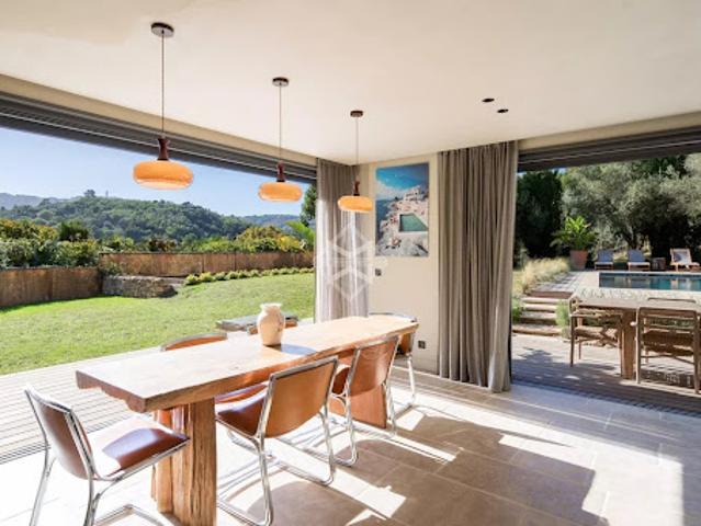 Vente Villa 6 pièces 281.98 m2 Pégomas