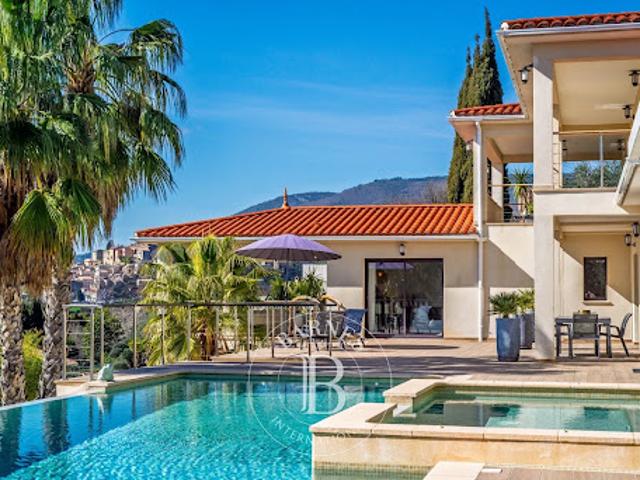 Vente Villa 6 pièces 281 m2 Châteauneuf Grasse