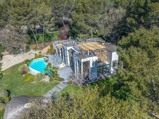 Vente Villa 6 pièces 300 m2 Eguilles