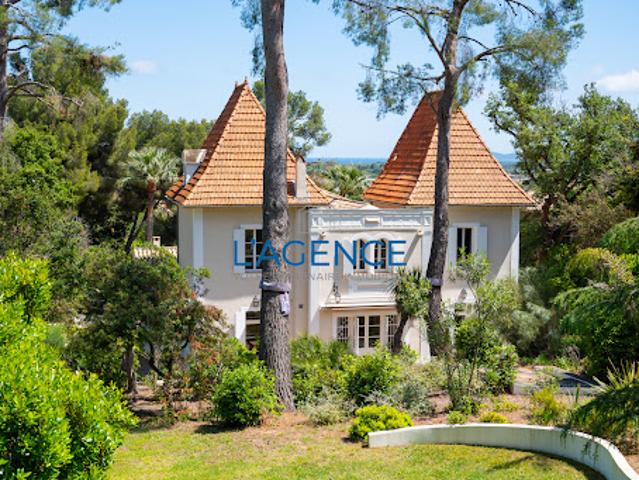 Vente Villa 6 pièces 300 m2 Hyeres