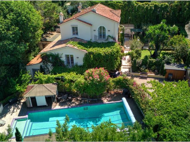 Vente villa 7 Pièce s 247m² Cap d'antibes