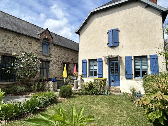 Vente Villa 7 pièces 130 m2 Saint Aubin du Cormier