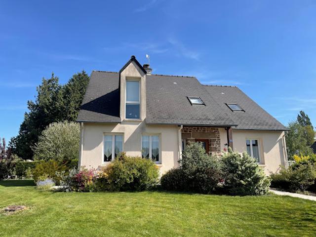 Vente Villa 7 pièces 133 m2 Saint Georges de Reintembault