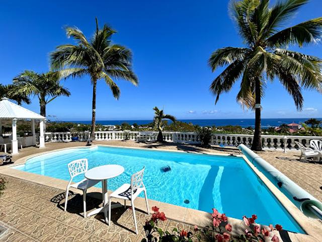 Vente Villa 7 pièces 145 m2 Saint Gilles Les Bains
