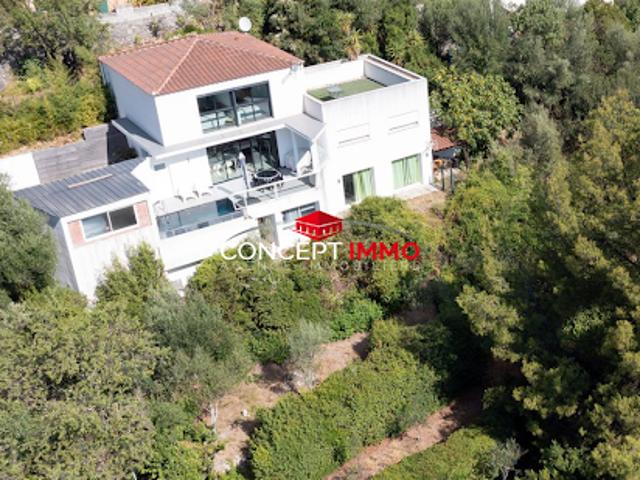 Vente Villa 7 pièces 152 m2 Solliès Toucas