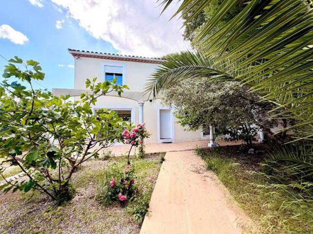 Vente Villa 7 pièces 160 m2 Nimes