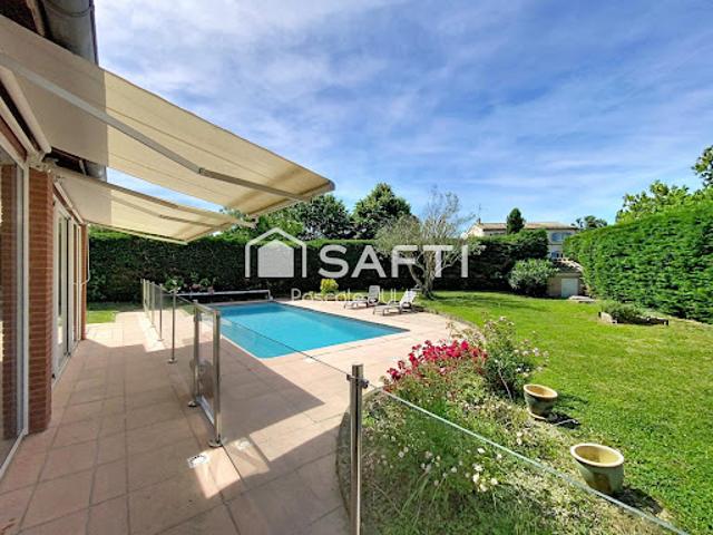 Vente Villa 7 pièces 163 m2 Sainte Foy d'Aigrefeuille