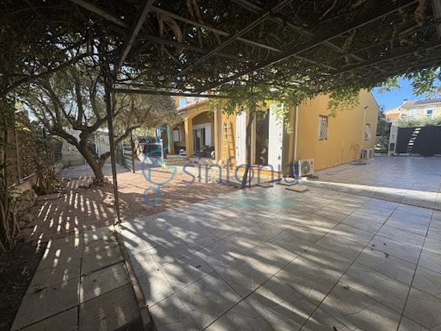 Vente Villa 7 pièces 169 m2 Gallargues le Montueux